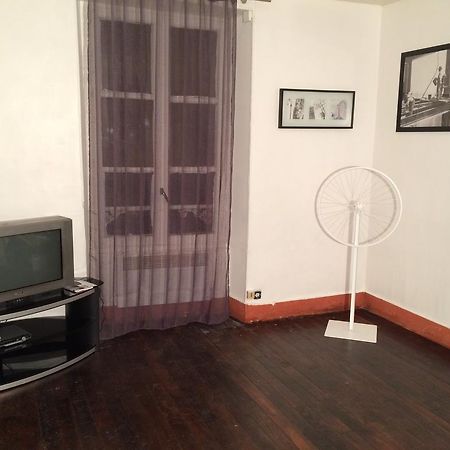 Appartement Chez Tibo Provins Bagian luar foto