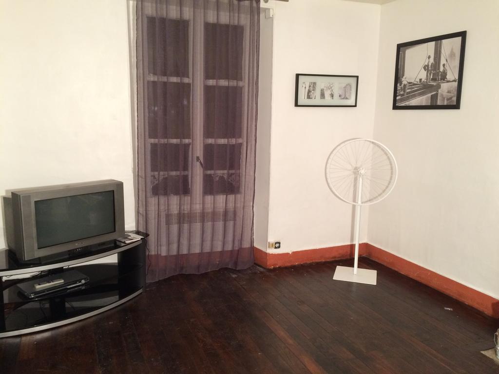 Appartement Chez Tibo Provins Bagian luar foto